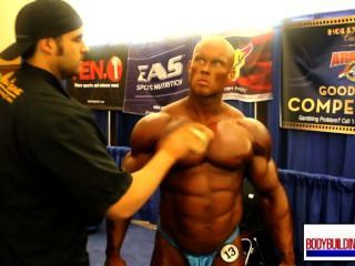Musclebull Ben Blue Shiny Posers Backstage