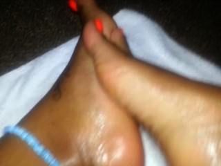 Oily Ebony Toes